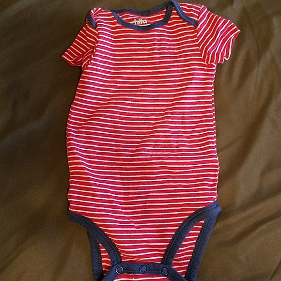 Lot of 7 3-6 month Onesies - Picture 7 of 8